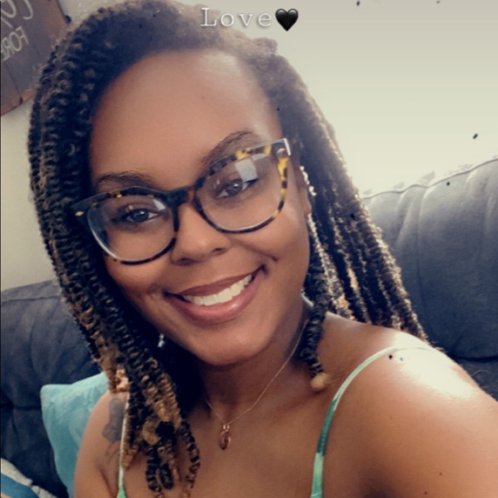 Meet your Posher, Jasmin